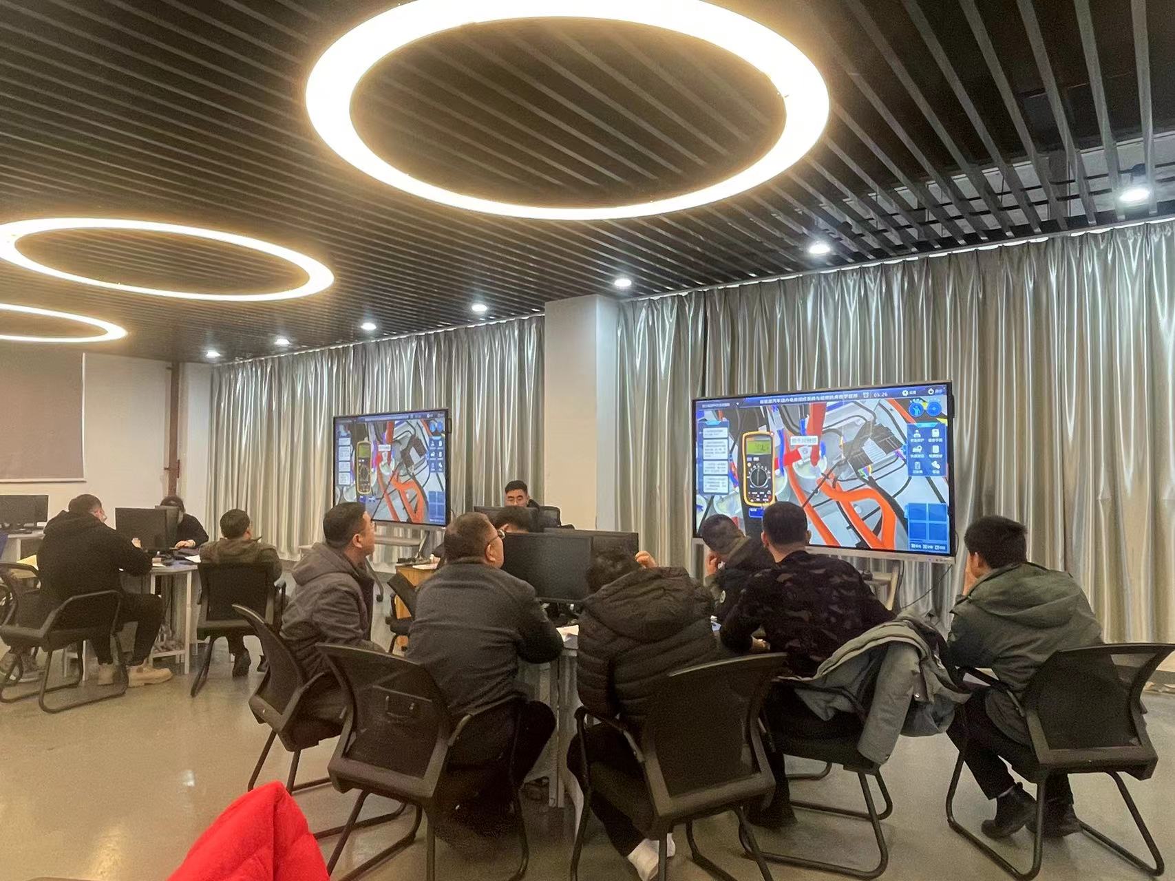 世紀龍助力職業(yè)院校教師素質提高計劃